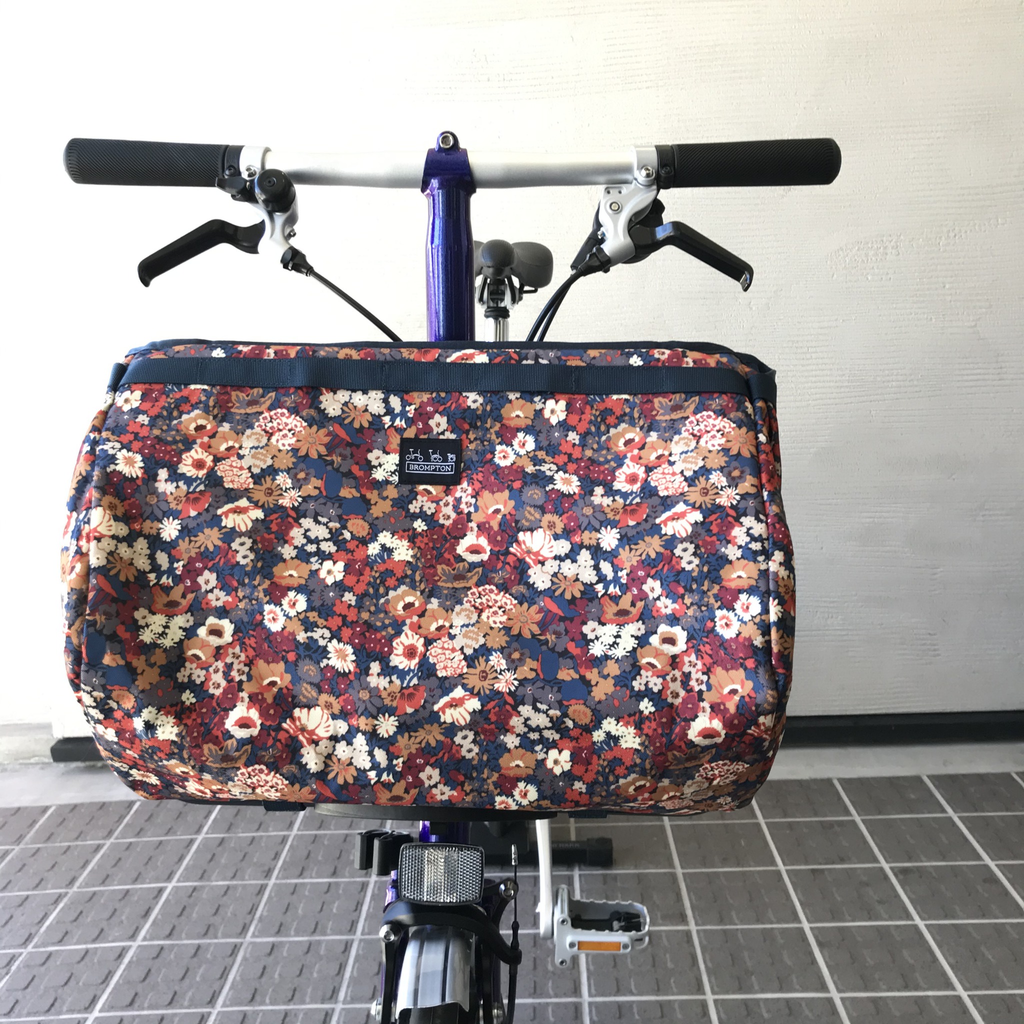 ブロンプトンの限定フロントバッグ Tote Bag 9L Liberty - 自転車